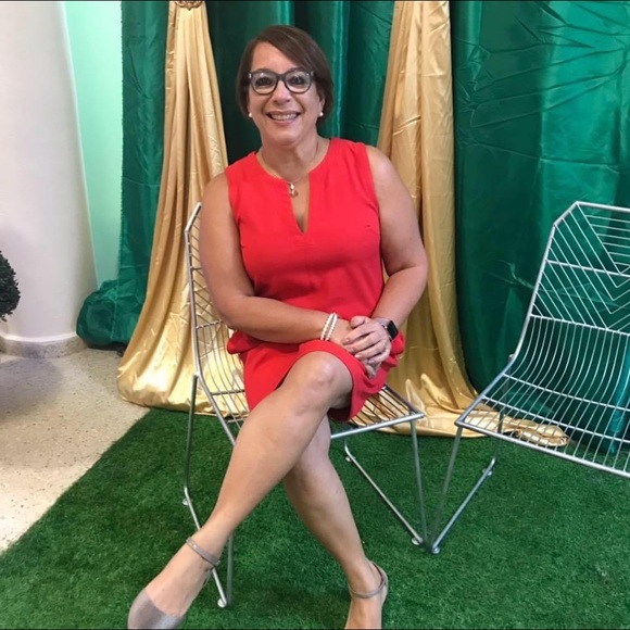 Meet your Posher, Yolanda - Picture 1 of 1